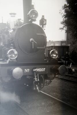 Stoomloc de Kikker gefotografeerd met een oude camera