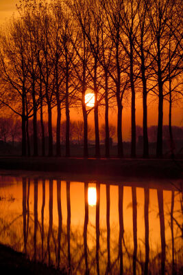 Zonsopkomst langs de Linge