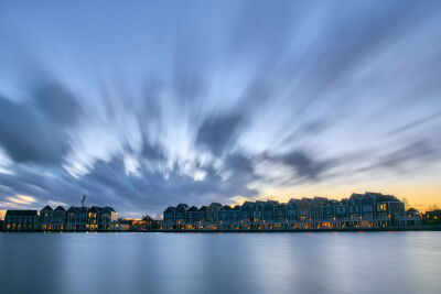Wolken aan de Rietplas met lange sluitertijd