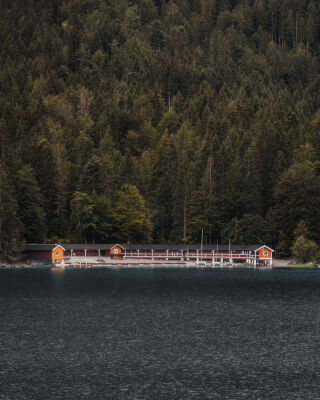 Boathouse Eibsee Bayern Autumn