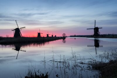 Windmühlen Kinderdijk bei Sonnenaufgang