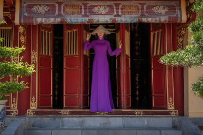 Lady in purple