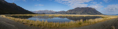 Kluane Lake Yukon, panorama van het meer in het ochtend licht