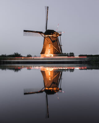 Kinderdijk Verlichtingsweek Reflectie en Lange Sluitertijd