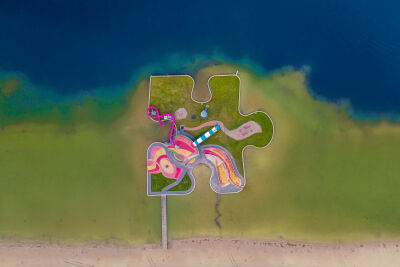 Puzzel stukje in het water