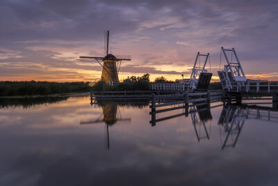 @mytruecolours - Colorful Sunset in Kinderdijk
