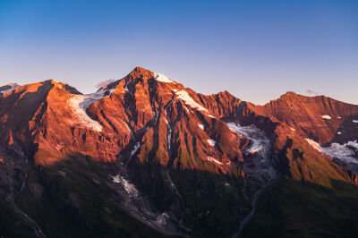 Zonsopkomst in de Bergen