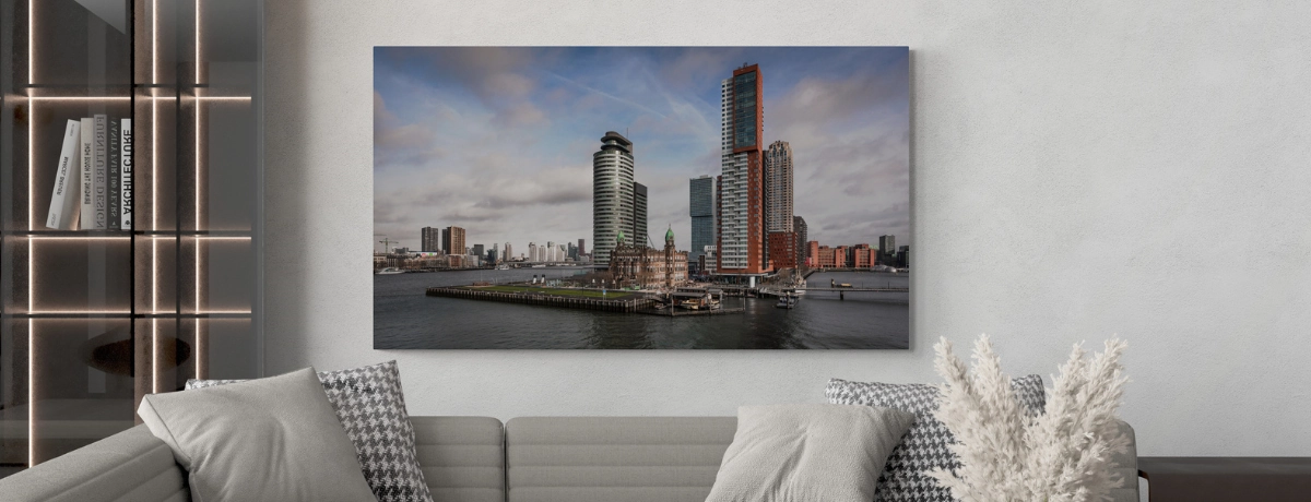 2025_01_24_131248_RotterdamsefotokunstBrengdestadtotlevenaanjemuur-Picfeewanddecoratie-blogbannerdekstop.webp